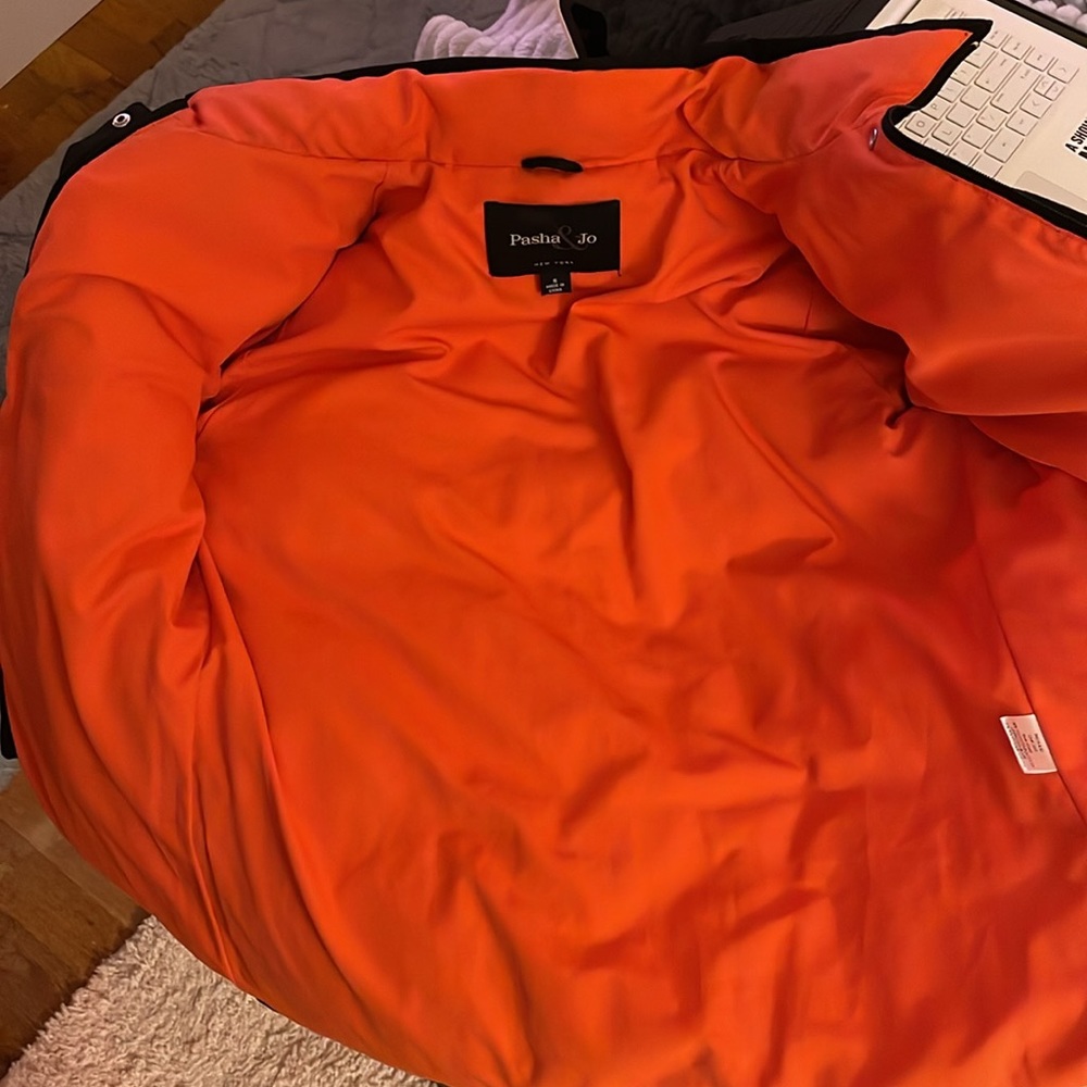 Pasha & Jo New York size small is a super warm goose down jacket. Never worn. - Picture 4 of 8